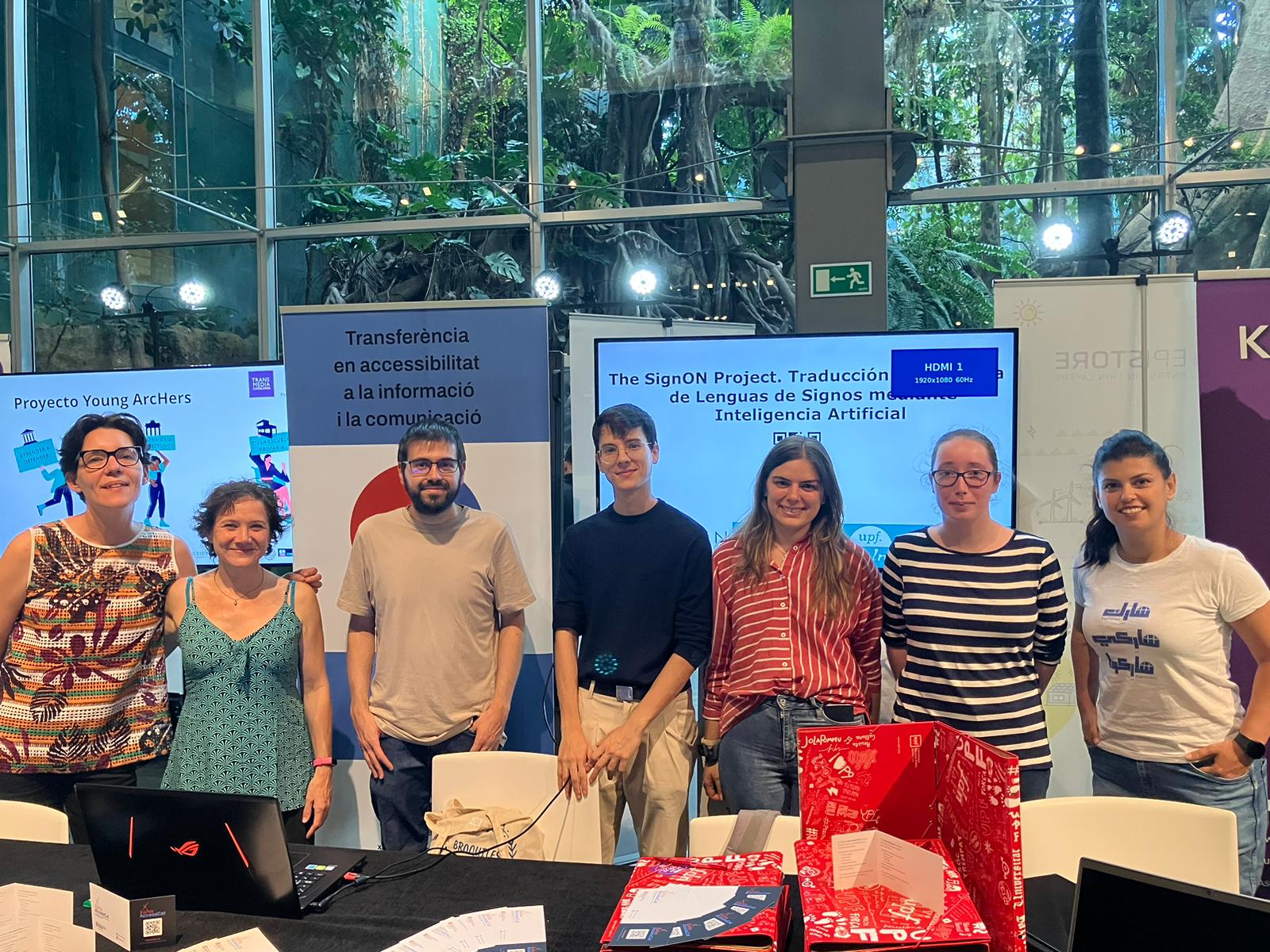 Seven researchers from the Network at CosmoCaixa participating in the 2023 edition.